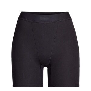 SKIMS cotton rib boxers in color Onyx s. S